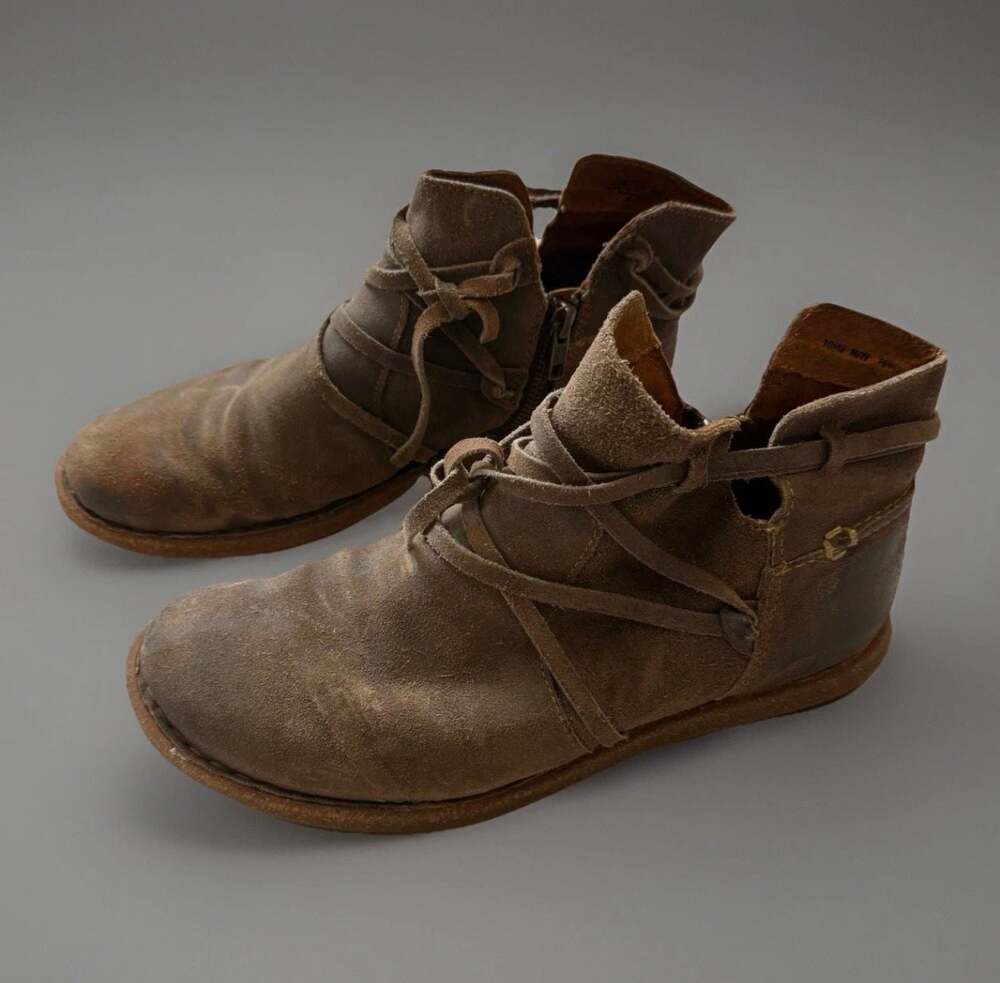 Børn Tarklin leather boots, sz 8.5, Women’s Brown Suede Booties